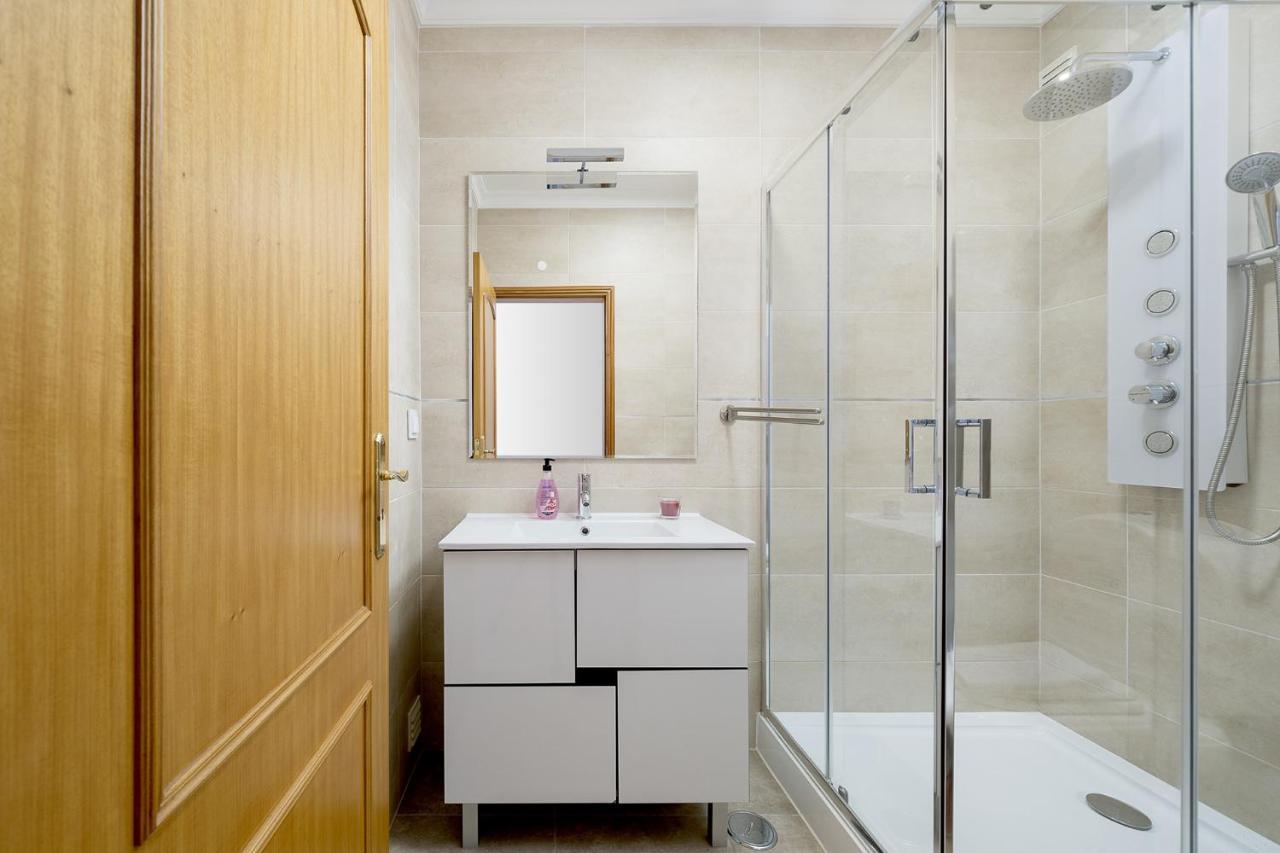 2 Bed Apartment, Quarteira, 10 Min Walk To Vilamoura Exterior foto
